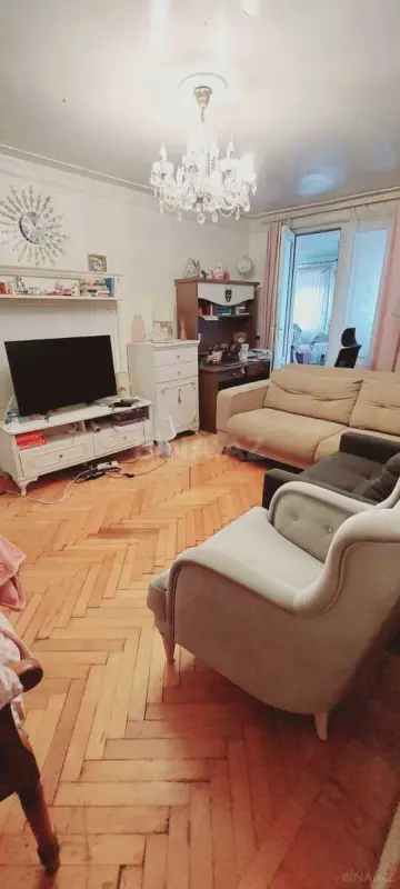 Satılır 4 otaqlı mənzil 80 m²