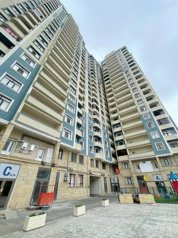 Satılır 2 otaqlı mənzil 70 m²