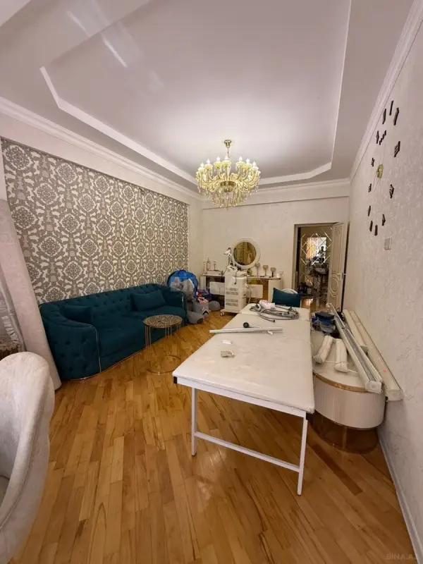 Satılır 2 otaqlı mənzil 78 m²