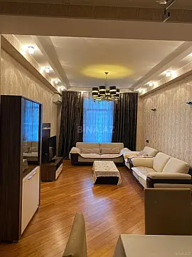 Kirayə verilir 4 otaqlı mənzil 160 m² — Bakı 4 otaq 160.00 m²