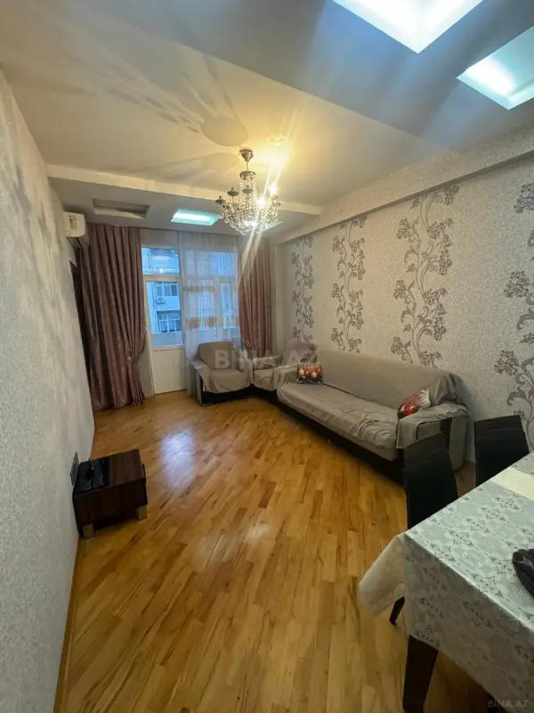 Kirayə verilir 2 otaqlı mənzil 79 m²
