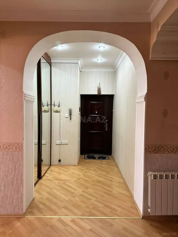 Kirayə verilir 3 otaqlı mənzil 126 m²