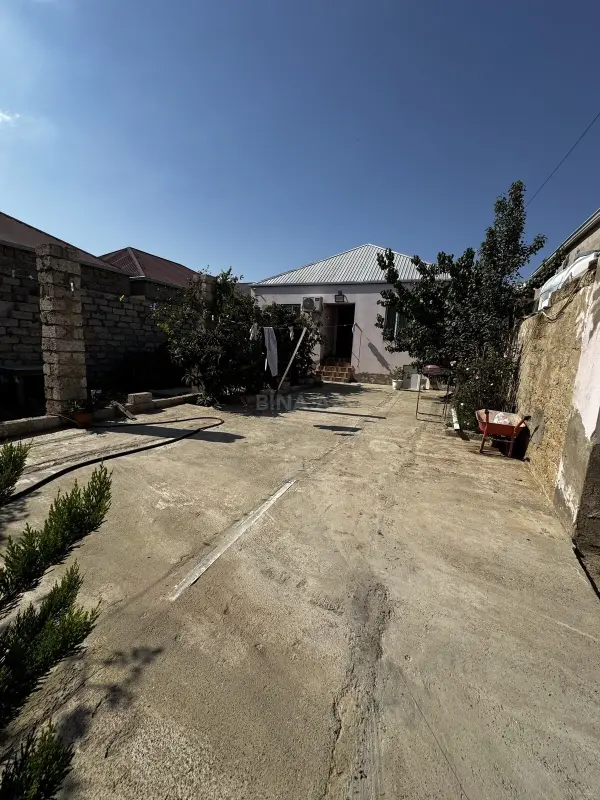 Satılır 4 otaqlı həyət evi 120 m²
