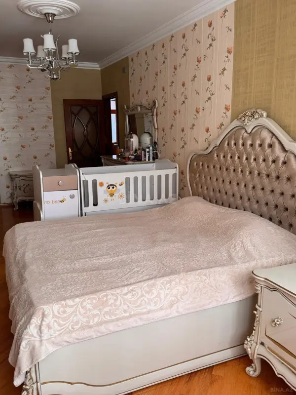 Satılır 4 otaqlı mənzil 105 m²