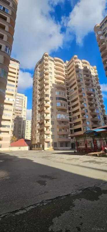 Satılır 3 otaqlı mənzil 102 m²