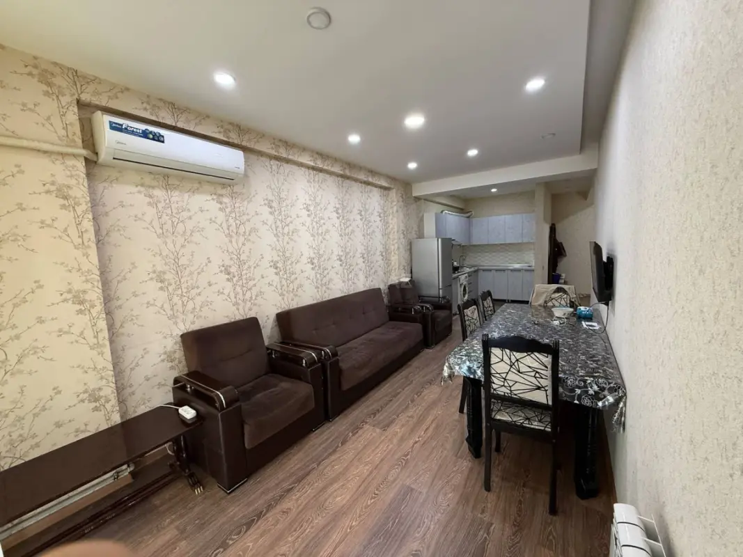 Kirayə verilir 2 otaqlı mənzil 63 m²