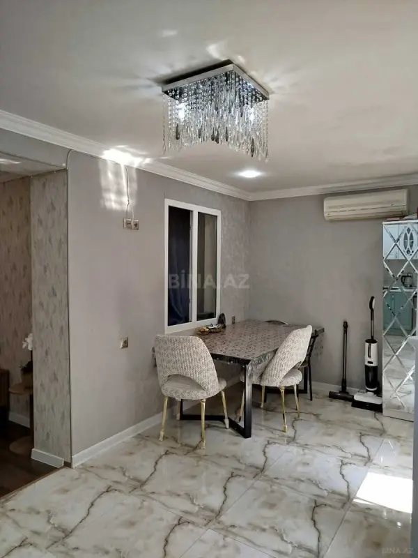 Satılır 2 otaqlı mənzil 70 m²