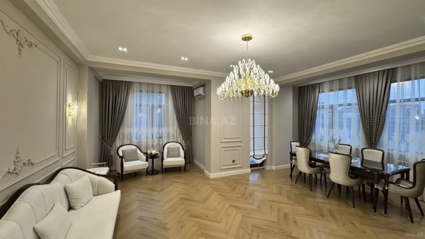 Satılır 3 otaqlı mənzil 150 m²