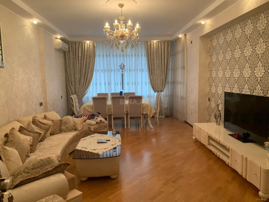 Kirayə verilir 3 otaqlı mənzil 150 m²