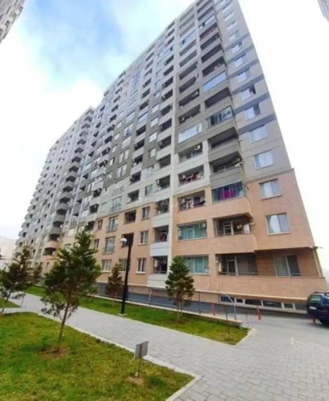 Satılır 3 otaqlı mənzil 97 m²