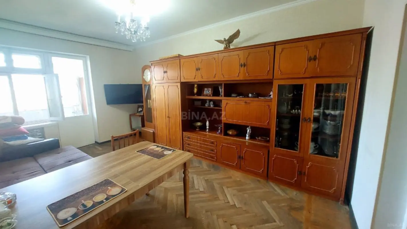 Satılır 2 otaqlı mənzil 42.1 m²