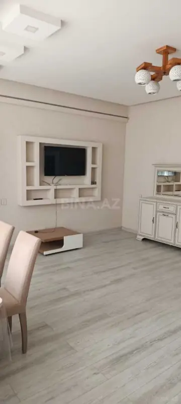 Kirayə verilir 3 otaqlı mənzil 108 m²