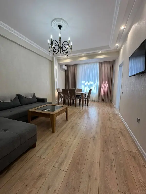 Kirayə verilir 2 otaqlı mənzil 63 m²