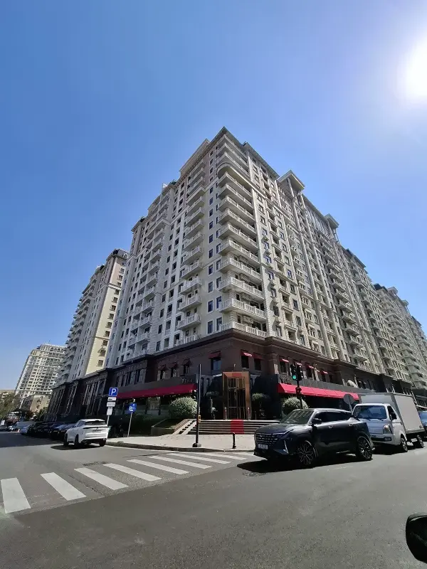 Satılır 2 otaqlı mənzil 68 m²