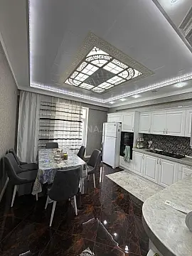 Kirayə verilir 3 otaqlı mənzil 160 m² — Bakı, Memar Əcəmi yanı 3 otaq 160.00 m²