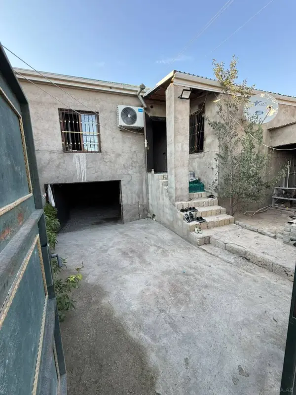 Satılır 4 otaqlı həyət evi 100 m²