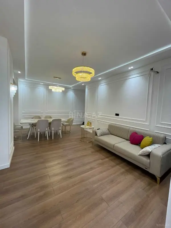 Kirayə verilir 3 otaqlı mənzil 150 m²