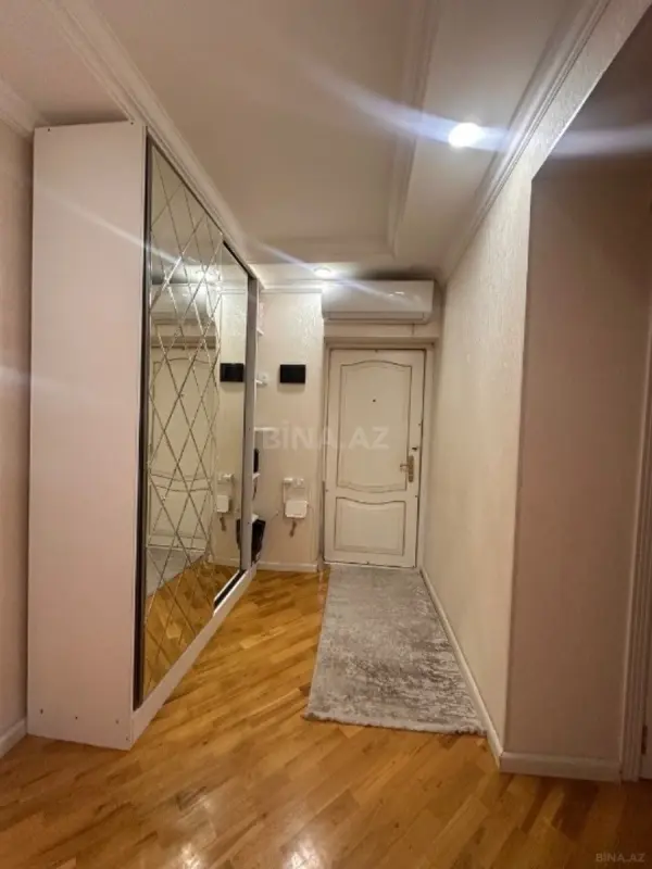 Satılır 2 otaqlı mənzil 80 m²