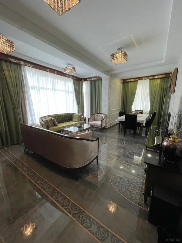 Satılır 6 otaqlı mənzil 280 m²