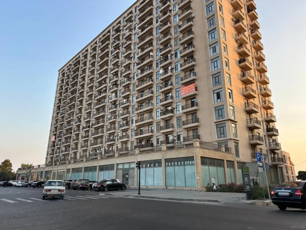 Satılır 3 otaqlı mənzil 140 m²