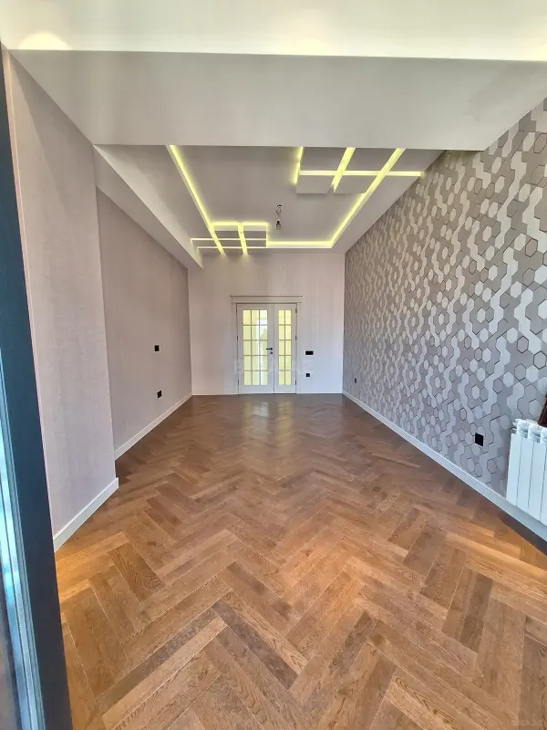 Satılır 3 otaqlı mənzil 120 m²