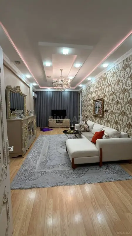 Satılır 3 otaqlı mənzil 152 m²