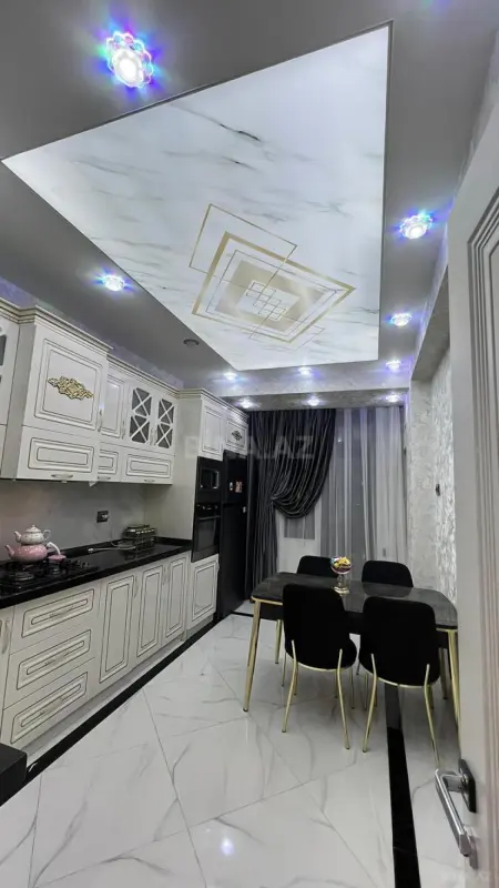 Satılır 3 otaqlı mənzil 140 m²