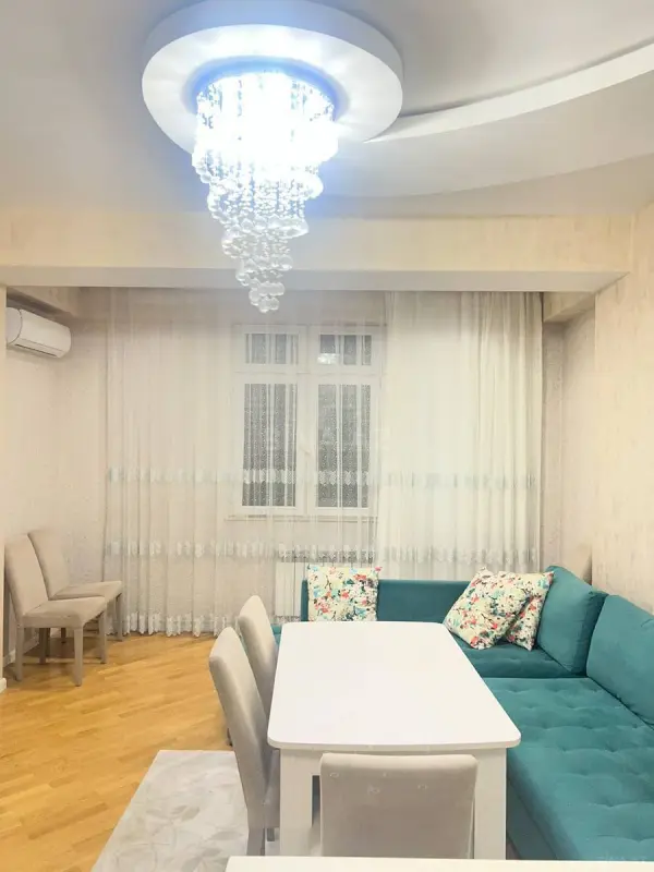 Satılır 2 otaqlı mənzil 75 m²