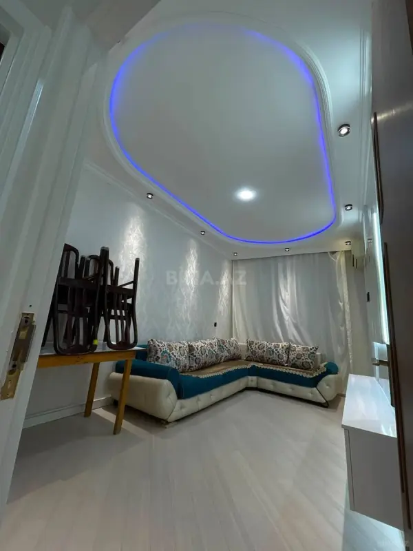 Kirayə verilir 2 otaqlı mənzil 50 m²