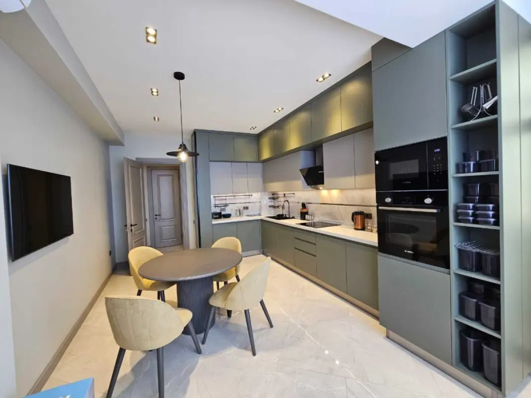 Kirayə verilir 3 otaqlı mənzil 142 m²