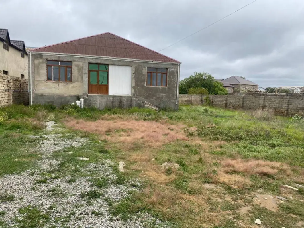 Satılır 5 otaqlı həyət evi 130 m²