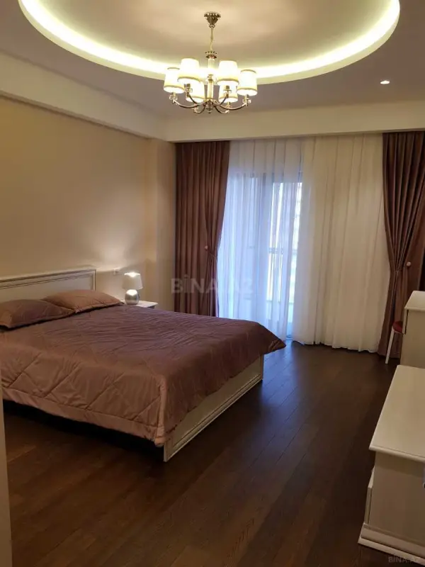 Kirayə verilir 3 otaqlı mənzil 110 m²