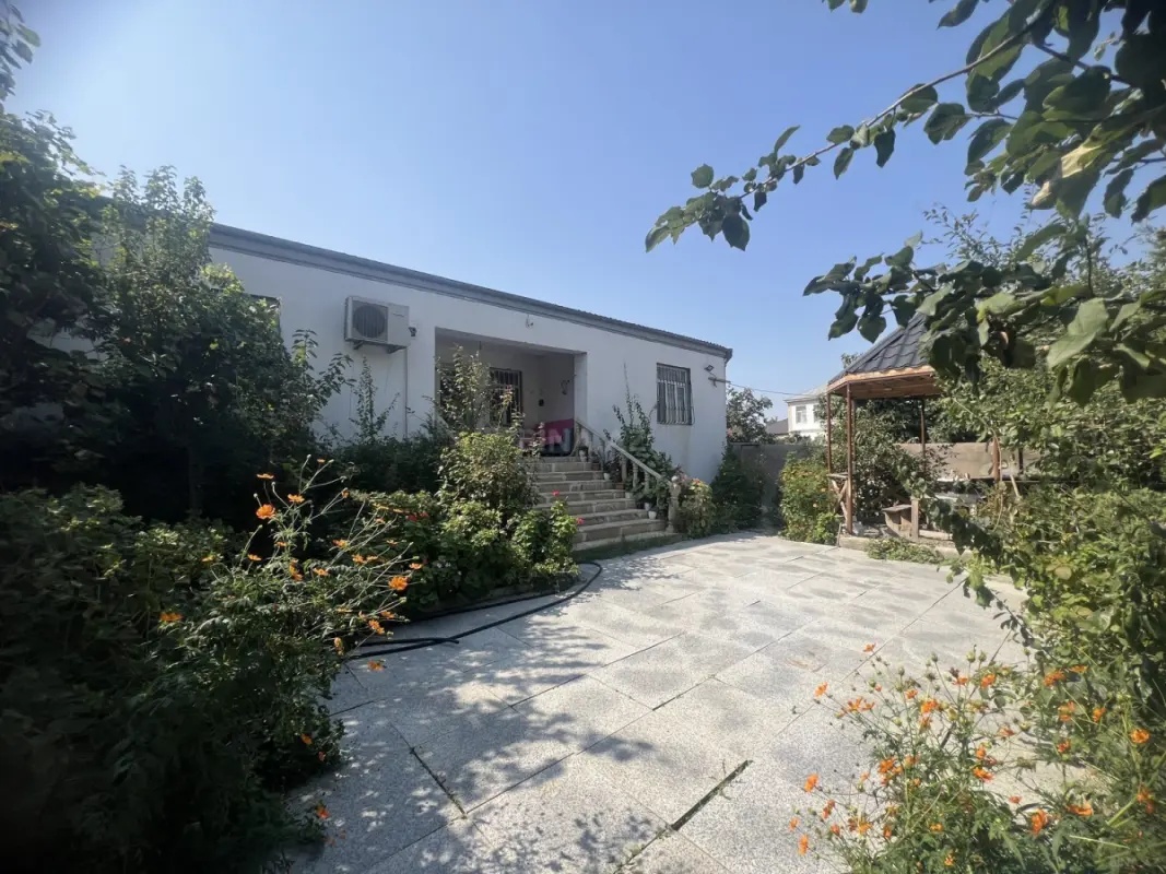 Satılır 3 otaqlı həyət evi 160 m²
