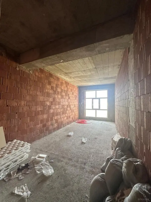 Satılır 3 otaqlı mənzil 101.8 m²