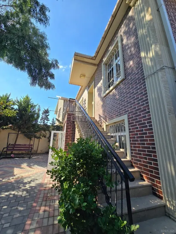 Satılır 7 otaqlı həyət evi 228 m²