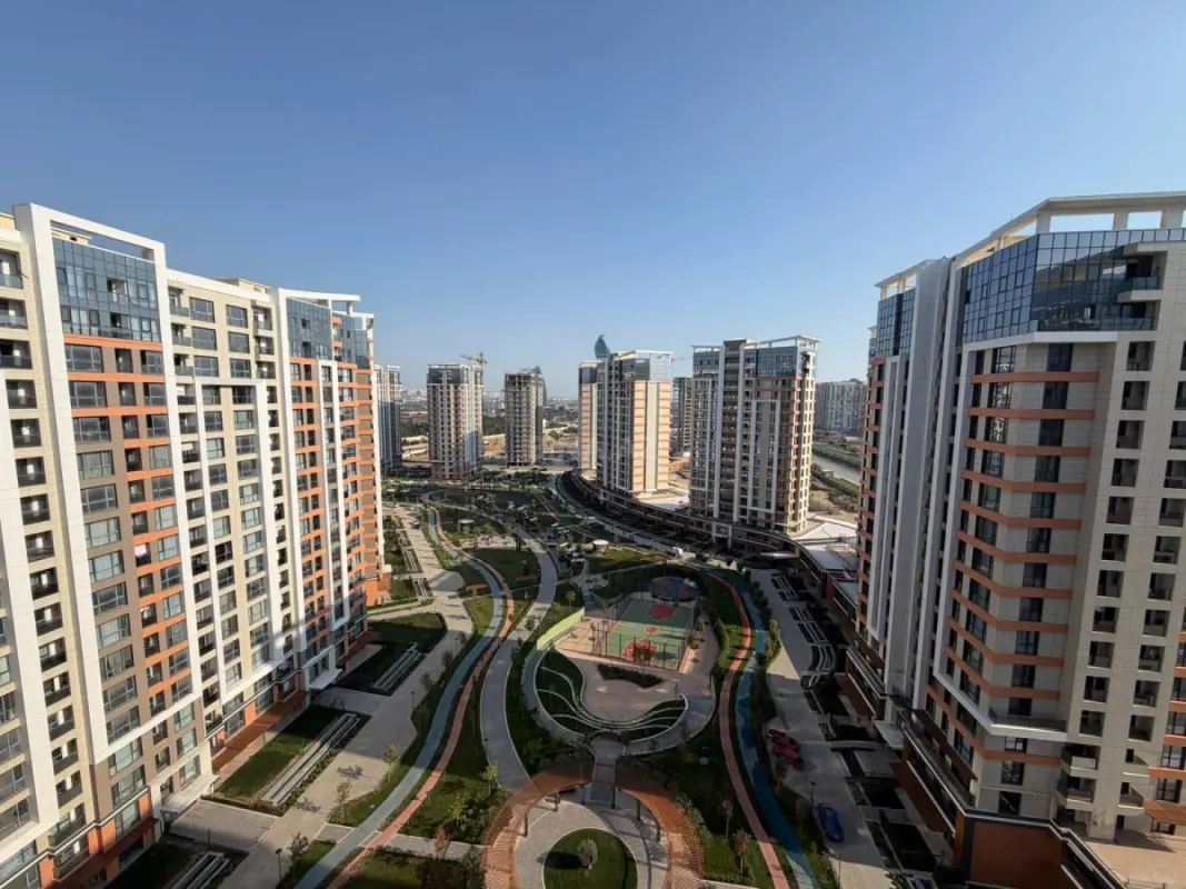 Kirayə verilir 4 otaqlı mənzil 160 m²
