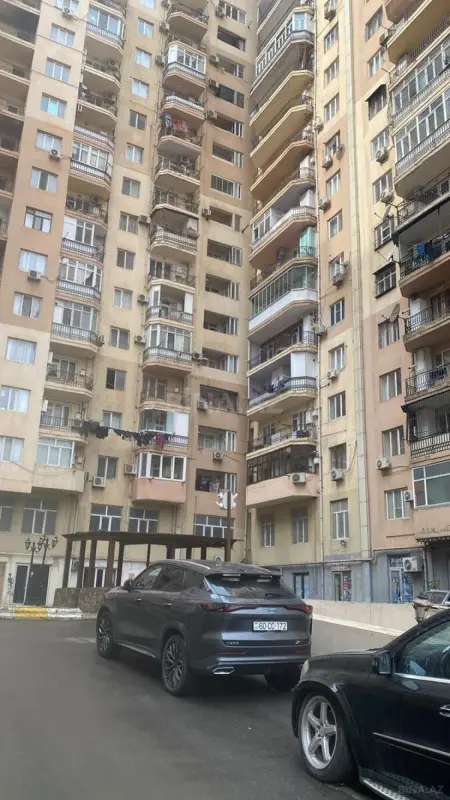 Satılır 3 otaqlı mənzil 103 m²