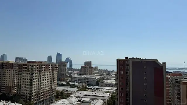 Satılır 3 otaqlı mənzil 176.5 m² — Bakı 3 otaq 176.50 m²
