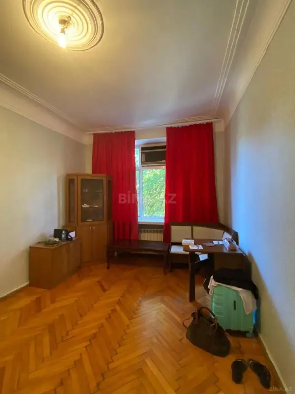 Satılır 1 otaqlı mənzil 35 m²
