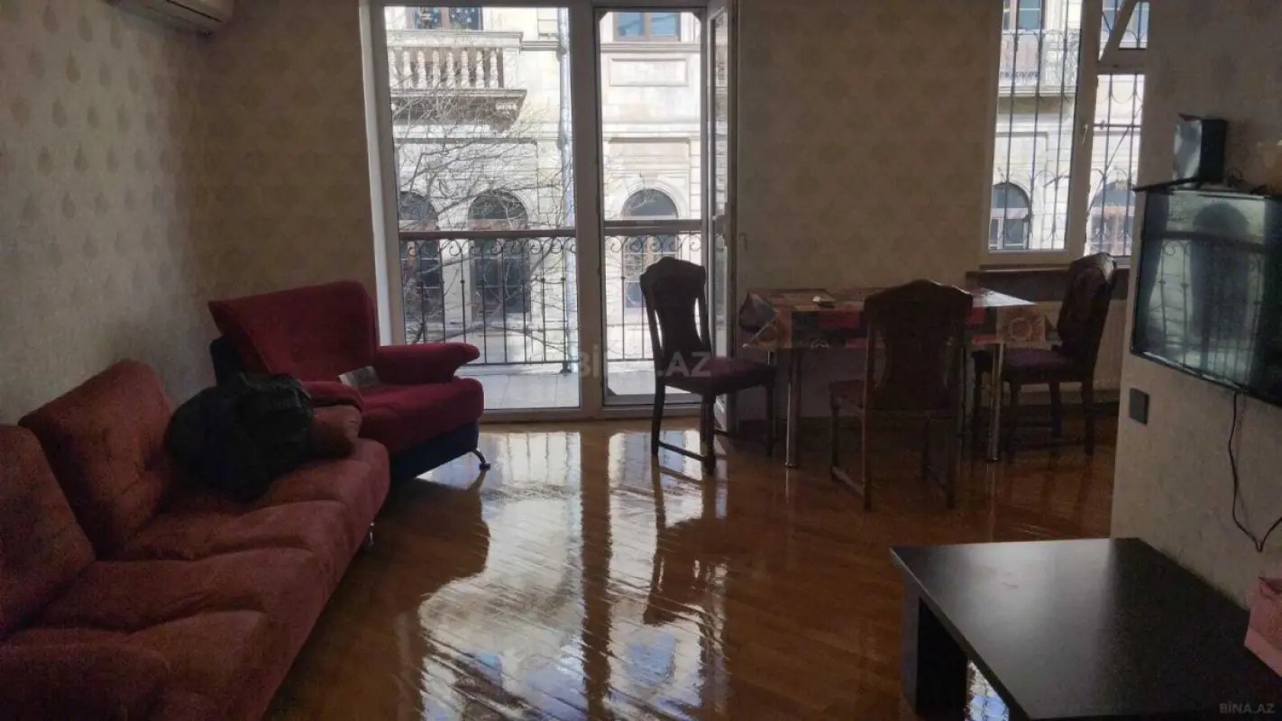 Kirayə verilir 2 otaqlı mənzil 45 m²
