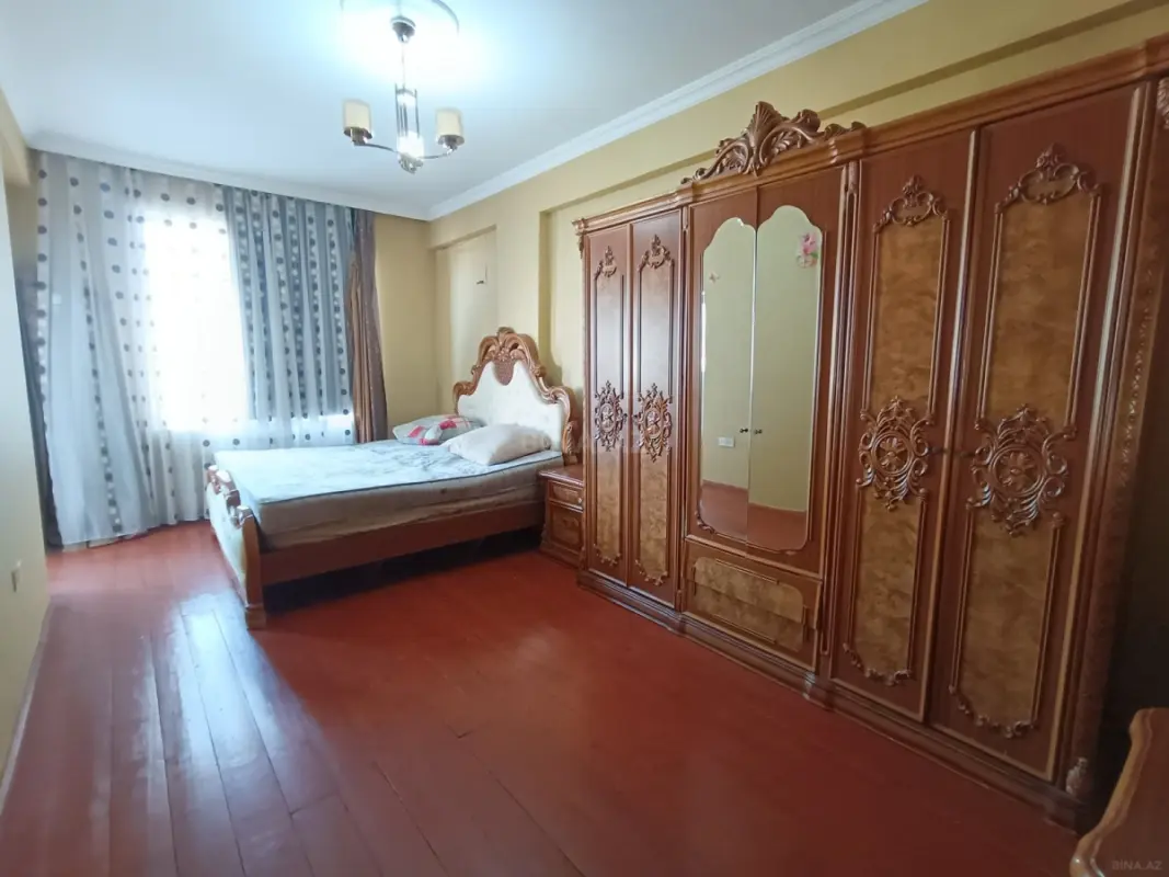 Kirayə verilir 2 otaqlı mənzil 75 m²