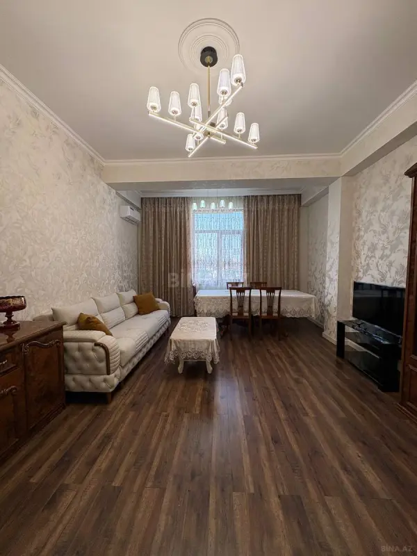 Kirayə verilir 2 otaqlı mənzil 85 m²