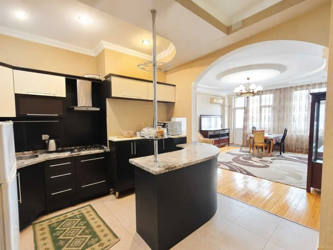 Kirayə verilir 3 otaqlı mənzil 110 m²