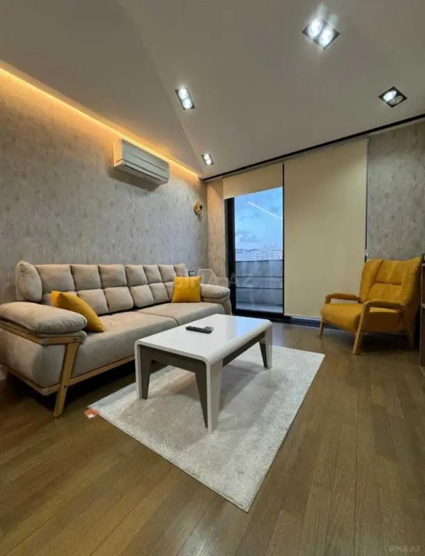 Kirayə verilir 2 otaqlı mənzil 65 m²