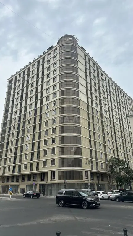 Satılır 2 otaqlı mənzil 113 m²