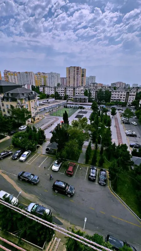 Satılır 4 otaqlı mənzil 110 m²