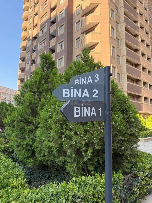 Satılır 2 otaqlı mənzil 107.8 m²