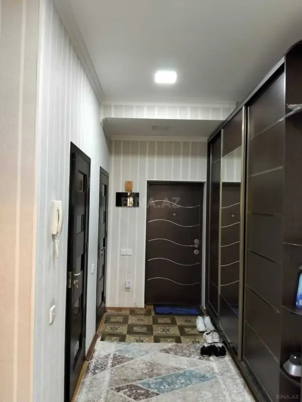 Satılır 3 otaqlı mənzil 96 m²