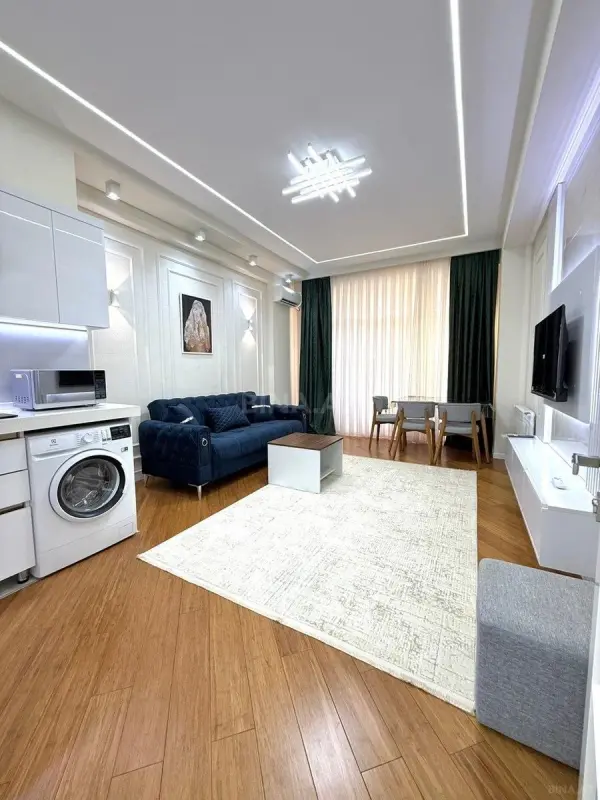 Kirayə verilir 2 otaqlı mənzil 70 m²
