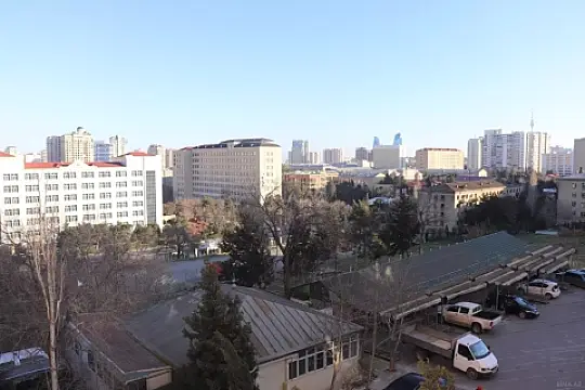 Kirayə verilir 3 otaqlı mənzil 150 m² — Bakı 3 otaq 150.00 m²